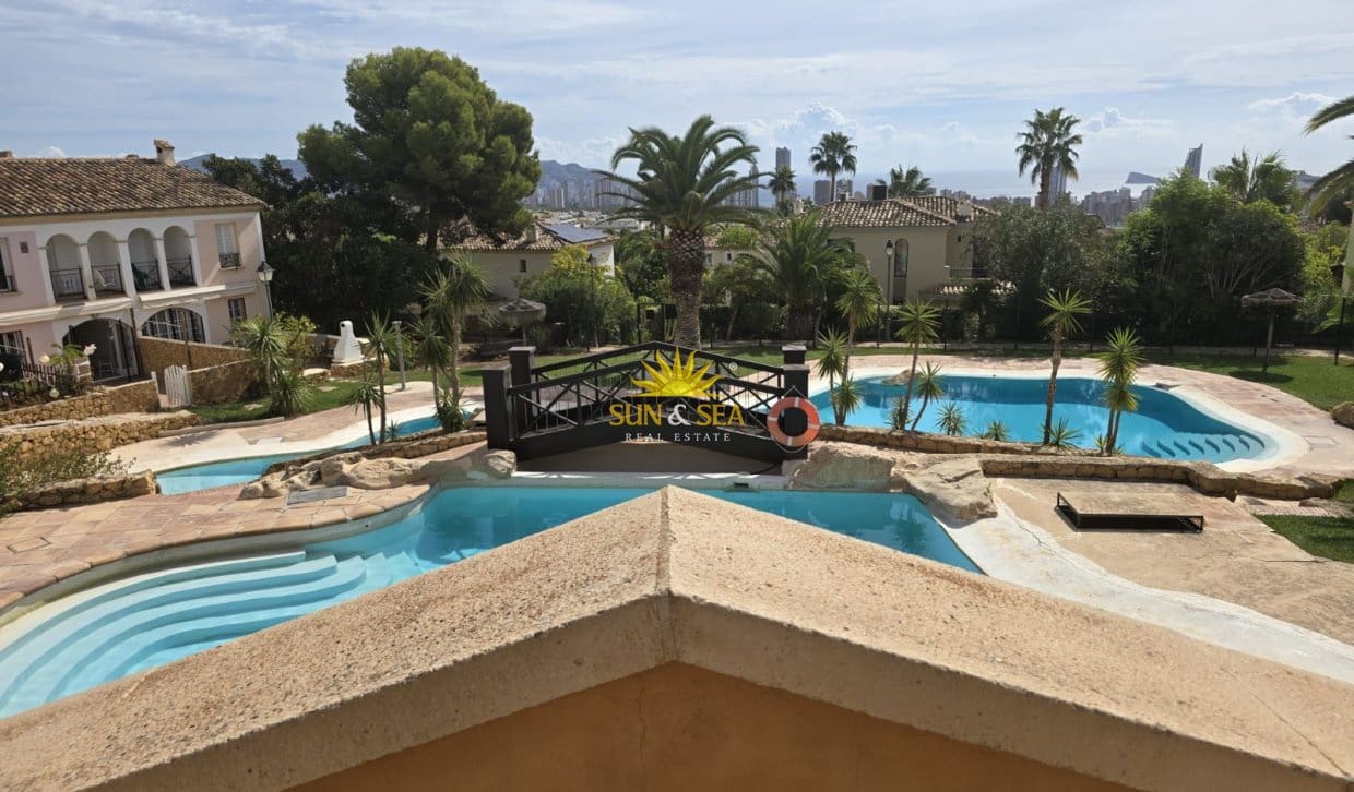 2 bedroom Townhouse for rent in Finestrat with pool garage - € 1,400 (Ref: 10130449)