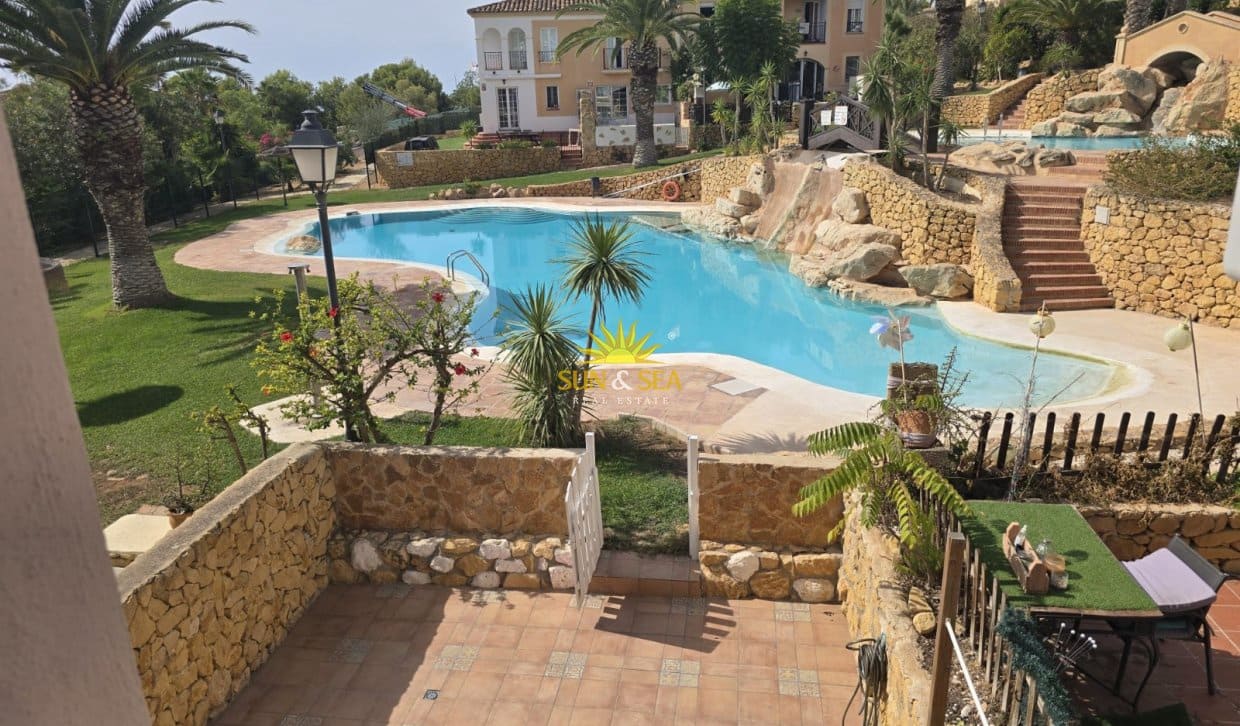 2 bedroom Townhouse for rent in Finestrat with pool garage - € 1,400 (Ref: 10130449)