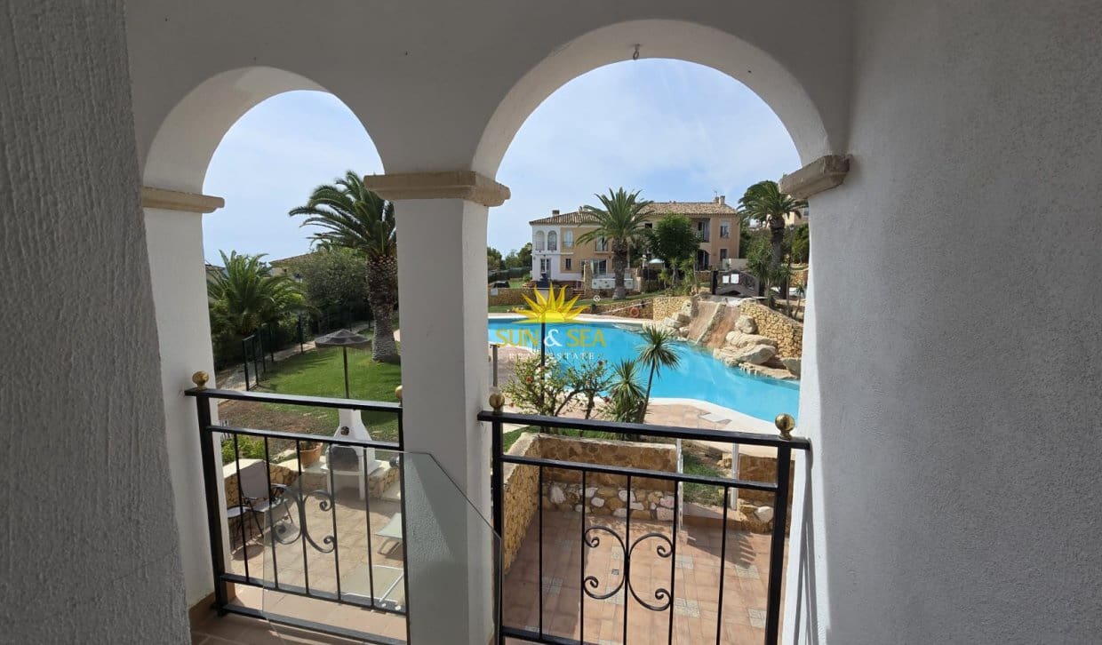 2 bedroom Townhouse for rent in Finestrat with pool garage - € 1,400 (Ref: 10130449)