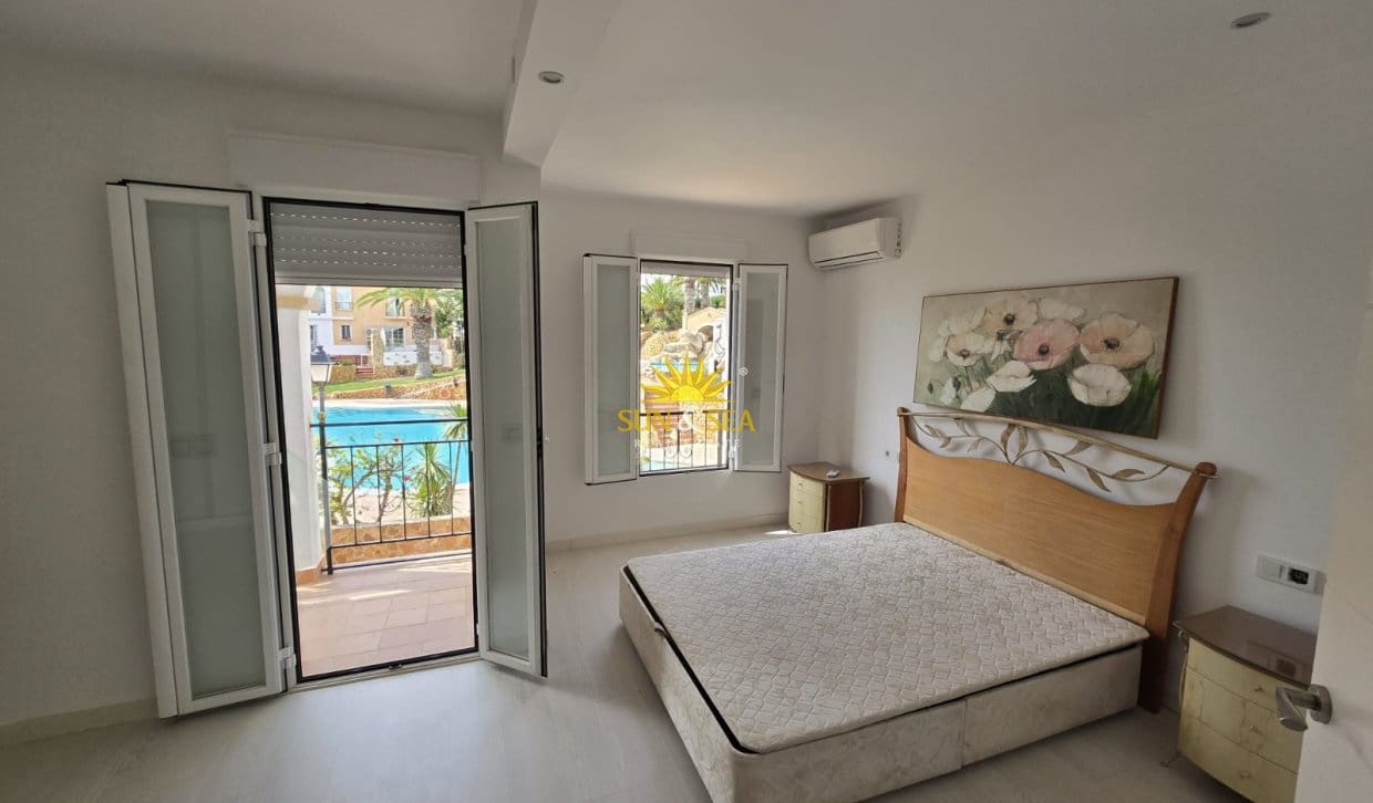 2 bedroom Townhouse for rent in Finestrat with pool garage - € 1,400 (Ref: 10130449)