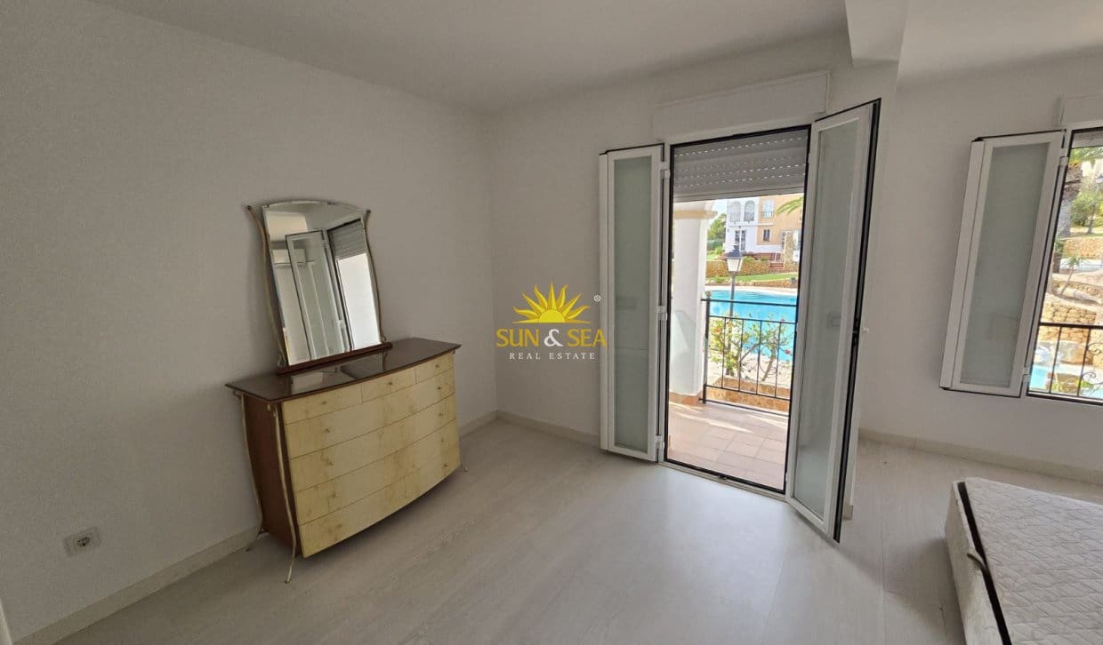 2 bedroom Townhouse for rent in Finestrat with pool garage - € 1,400 (Ref: 10130449)