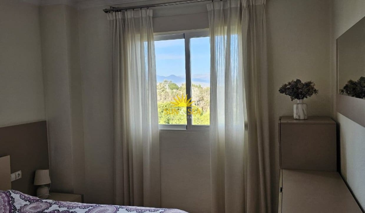 3 bedroom Apartment for rent in Alicante / Alacant city with pool garage - € 1,300 (Ref: 10130638)
