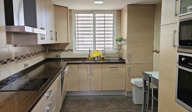 3 Zimmer Apartment zu vermieten in Mercado, Alicante / Alacant Stadt mit Pool Garage - 1.300 € (Ref: 10130638)