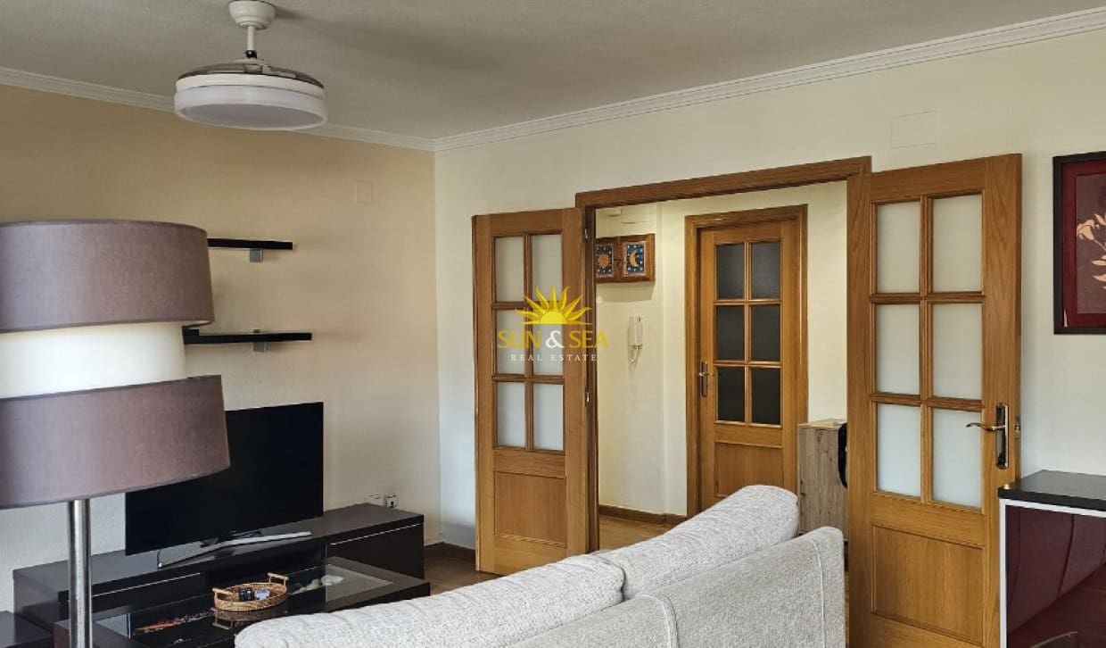 3 bedroom Apartment for rent in Alicante / Alacant city with pool garage - € 1,300 (Ref: 10130638)
