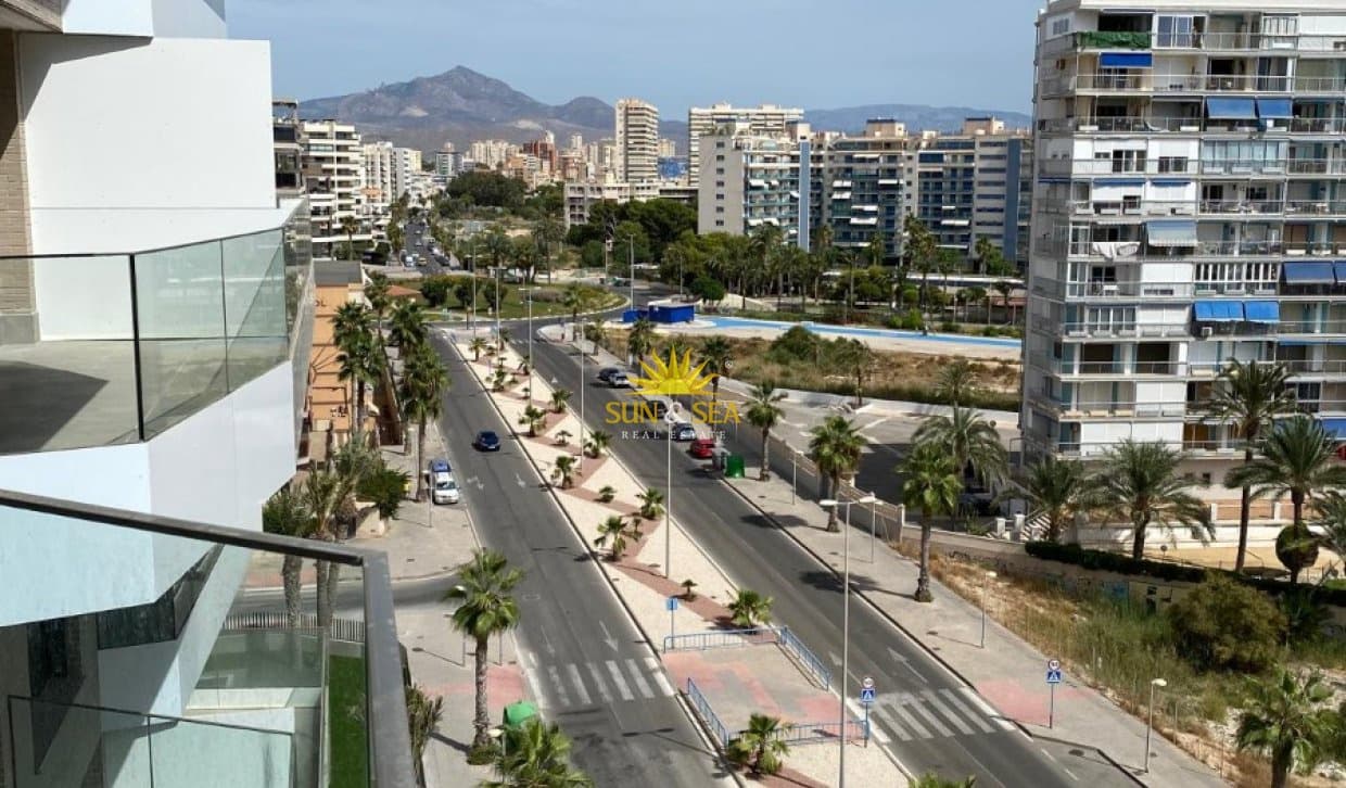 Apartamento de 2 habitaciones en Alicante / Alacant ciudad en alquiler con piscina garaje - 2.200 € (Ref: 10130840)