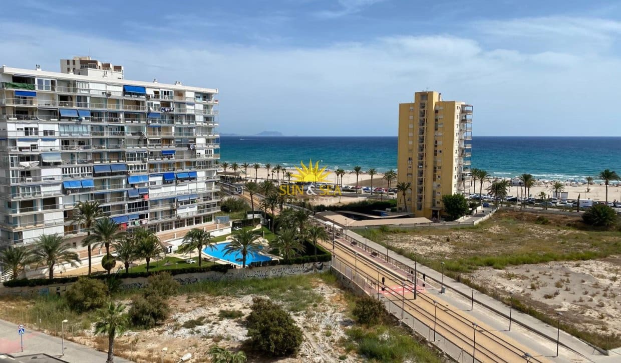 Apartamento de 2 habitaciones en Alicante / Alacant ciudad en alquiler con piscina garaje - 2.200 € (Ref: 10130840)