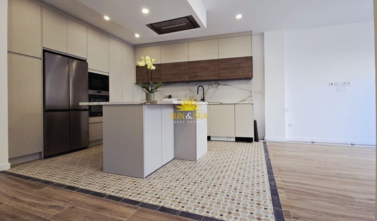 4 soverom Villa til salgs i Aspe med garasje - € 399 000 (Ref: 10134880)
