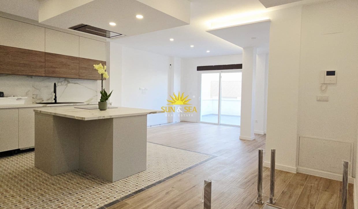 4 soverom Villa til salgs i Aspe med garasje - € 399 000 (Ref: 10134880)