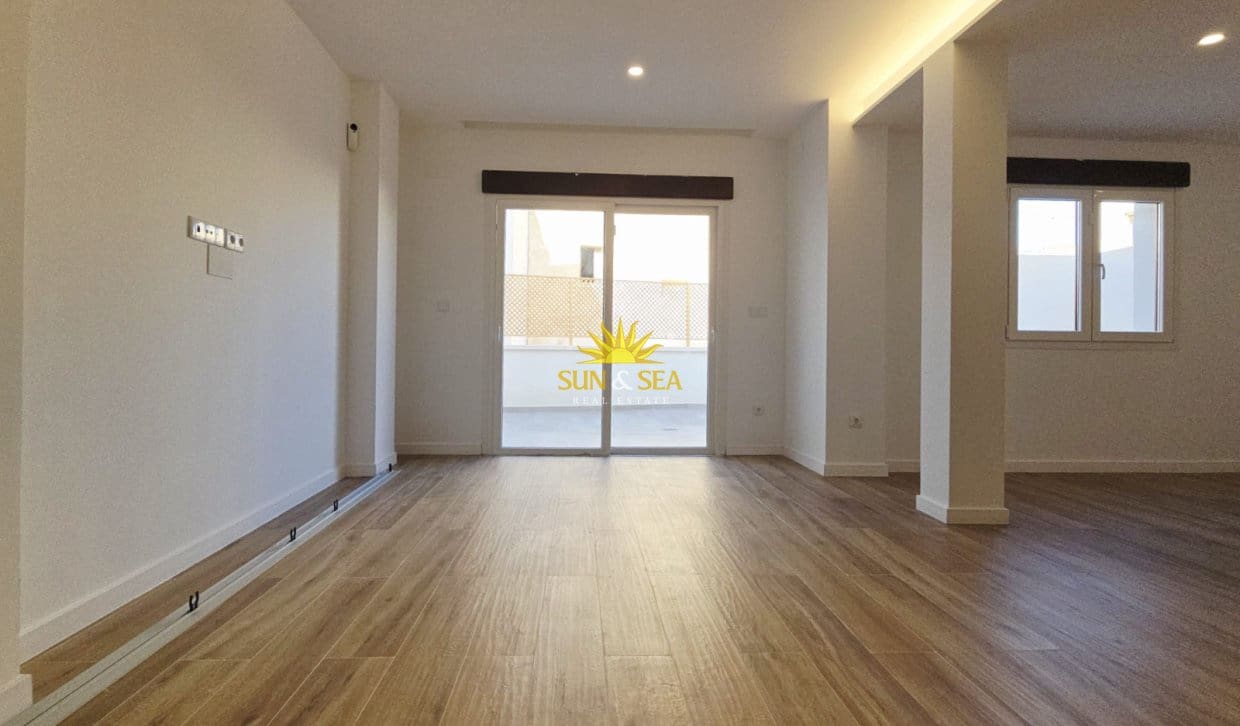 4 soverom Villa til salgs i Aspe med garasje - € 399 000 (Ref: 10134880)