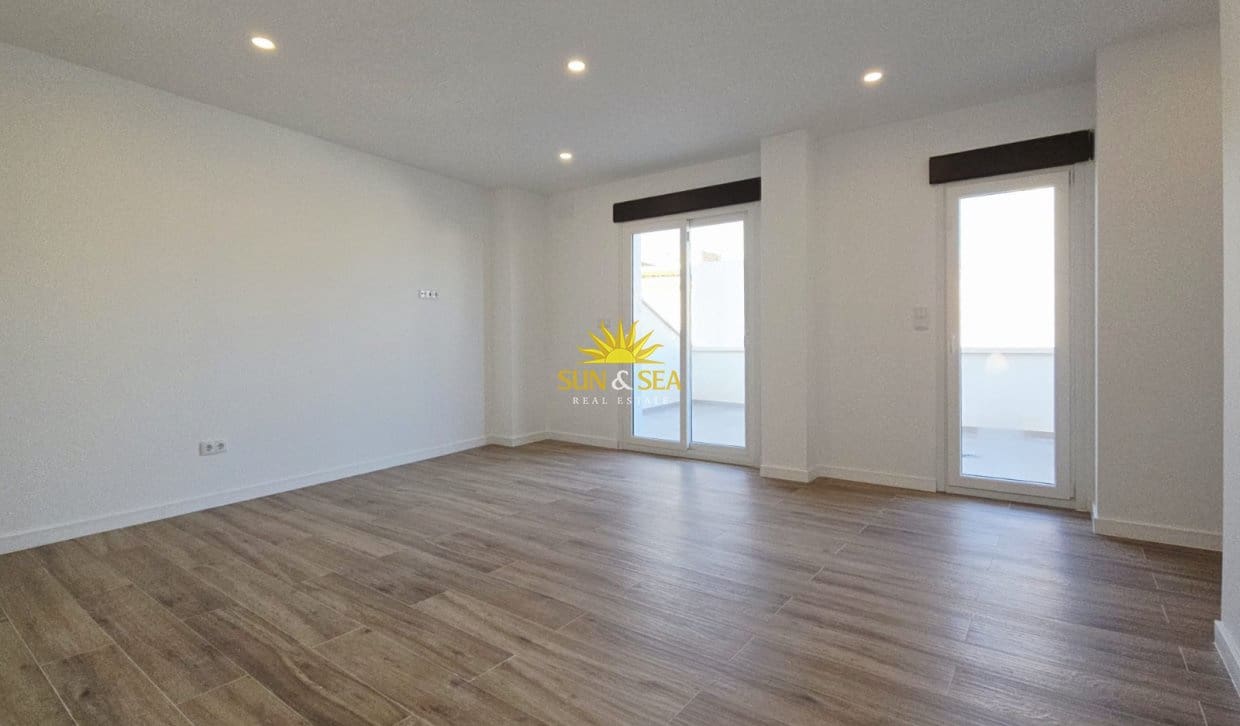 4 soverom Villa til salgs i Aspe med garasje - € 399 000 (Ref: 10134880)