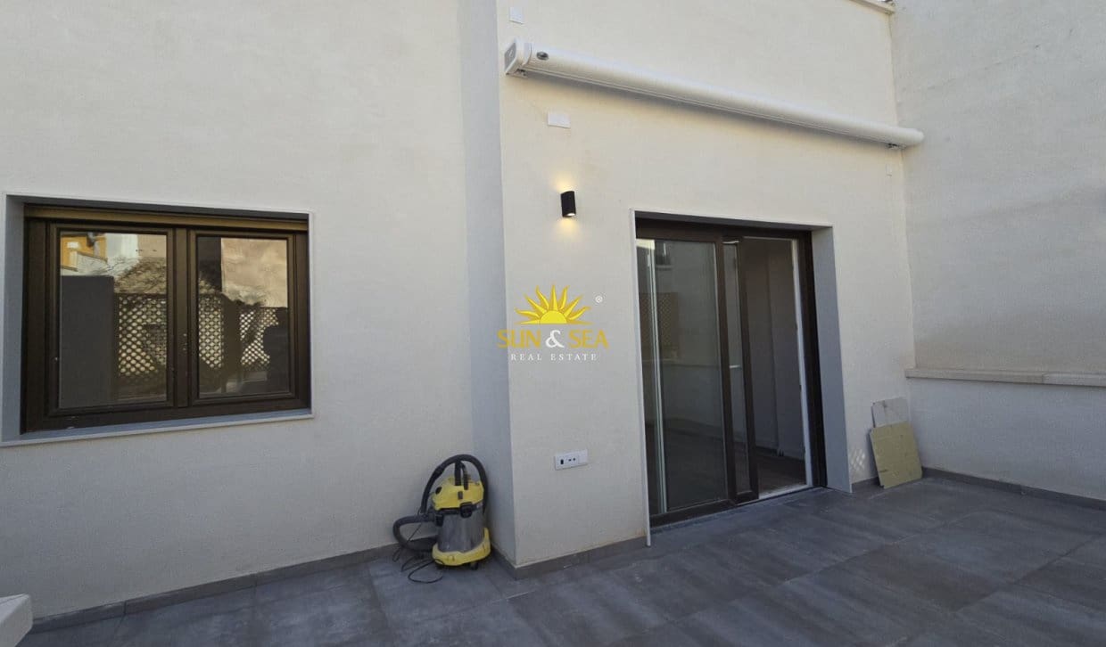 4 soverom Villa til salgs i Aspe med garasje - € 399 000 (Ref: 10134880)