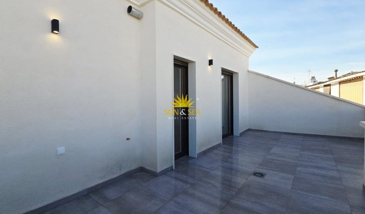 4 soverom Villa til salgs i Aspe med garasje - € 399 000 (Ref: 10134880)