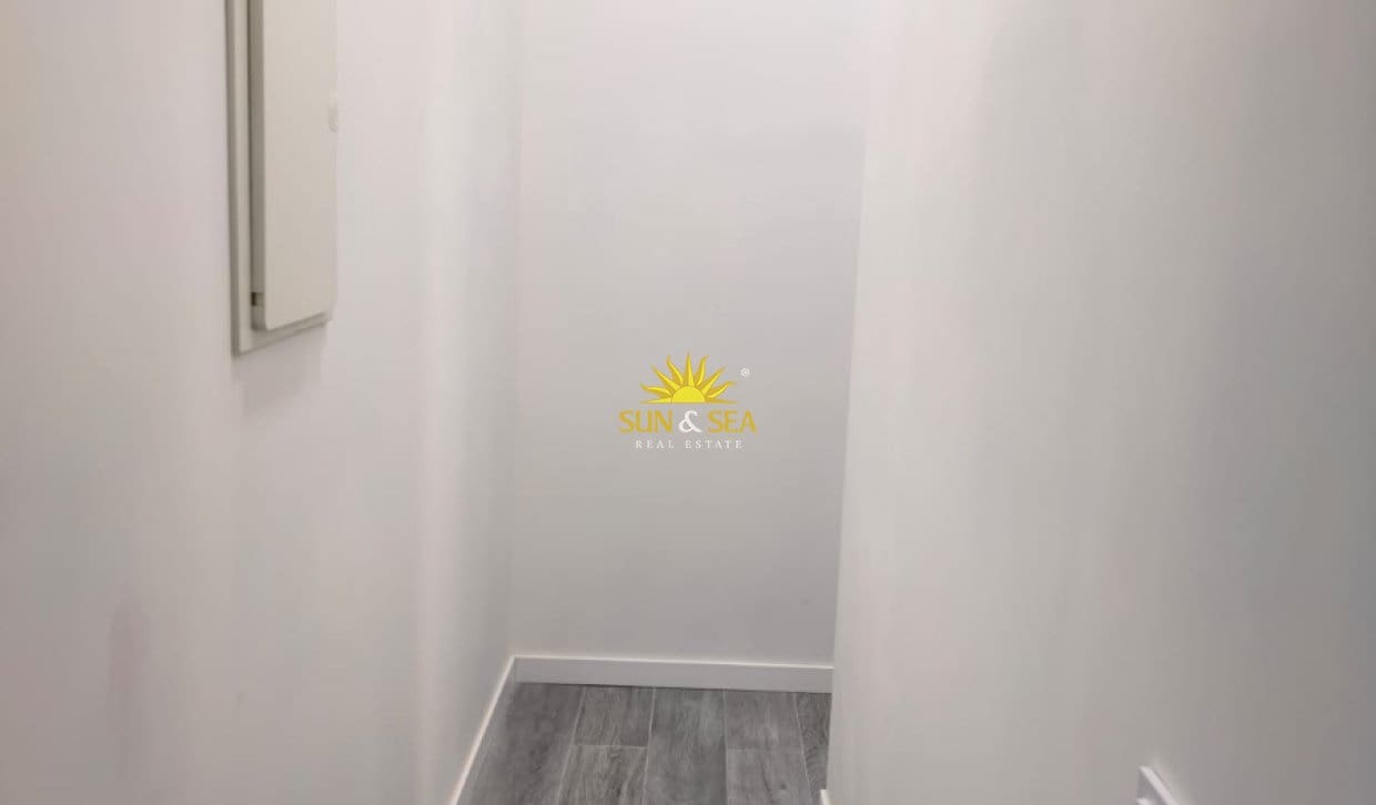 1 Zimmer Studio zu vermieten in Alicante / Alacant Stadt - 800 € (Ref: 10134882)
