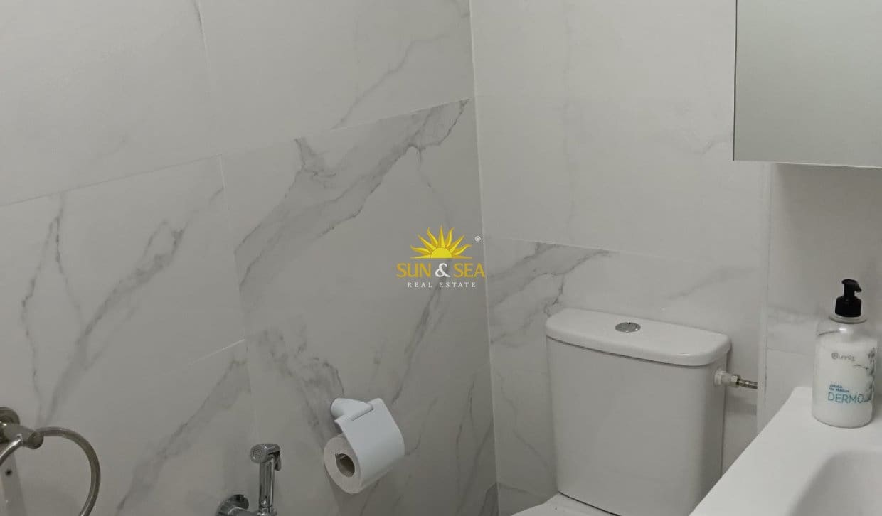 Apartamento de 1 habitación en Benidorm en alquiler vacacional con garaje - 1.200 € (Ref: 10135116)