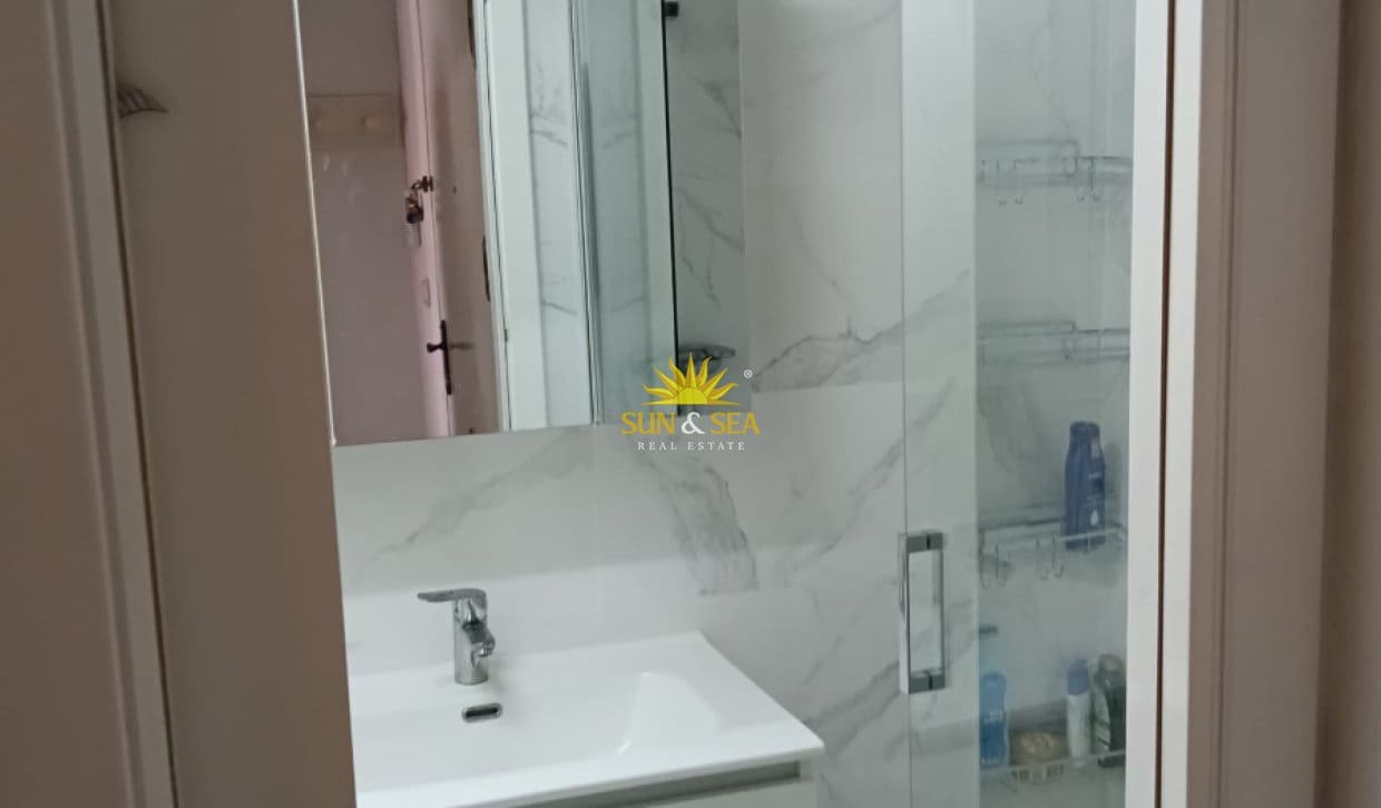 Apartamento de 1 habitación en Benidorm en alquiler vacacional con garaje - 1.200 € (Ref: 10135116)