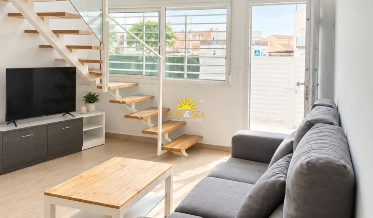 2 sovrum Villa att hyra i Gran Alacant med pool garage - 1 200 € (Ref: 10135117)