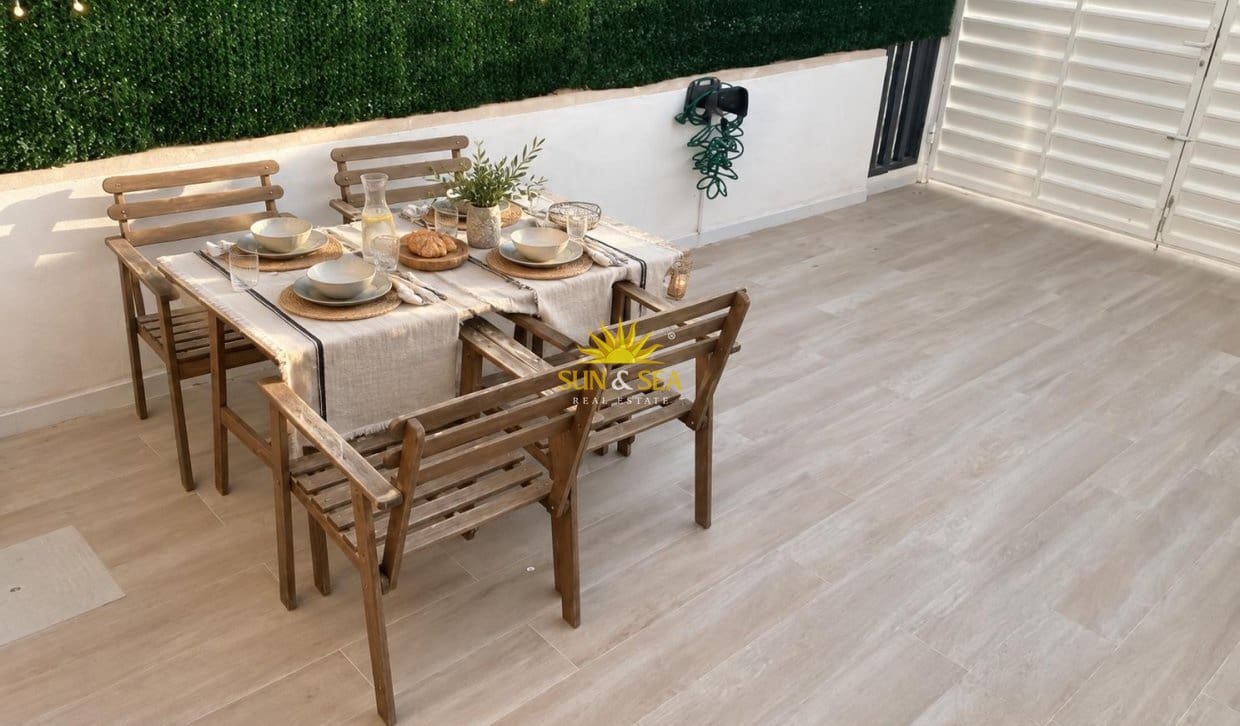 2 sovrum Villa att hyra i Gran Alacant med pool garage - 1 200 € (Ref: 10135117)
