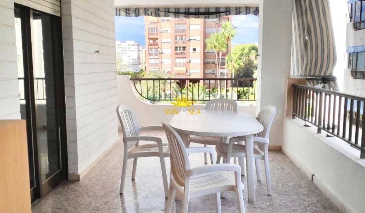 3 slaapkamer Appartement te huur in Alicante stad met zwembad garage - € 1.850 (Ref: 10135232)