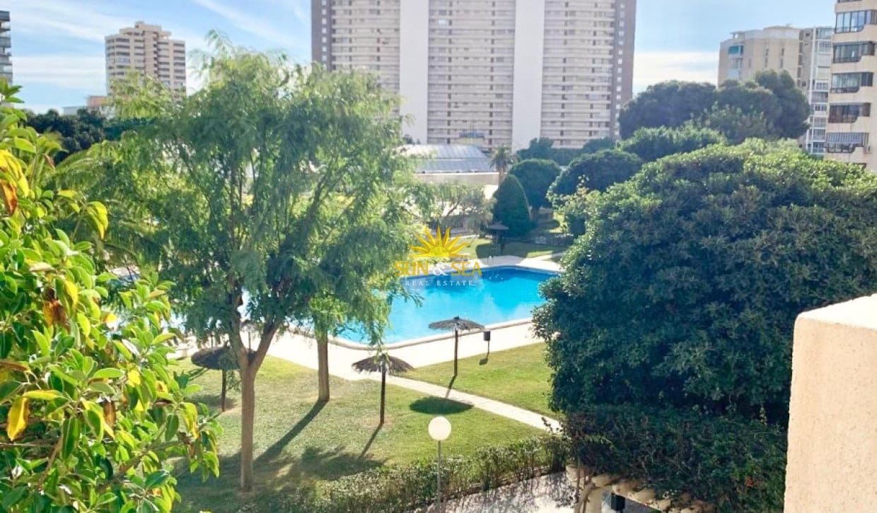 3 slaapkamer Appartement te huur in Alicante stad met zwembad garage - € 1.850 (Ref: 10135232)