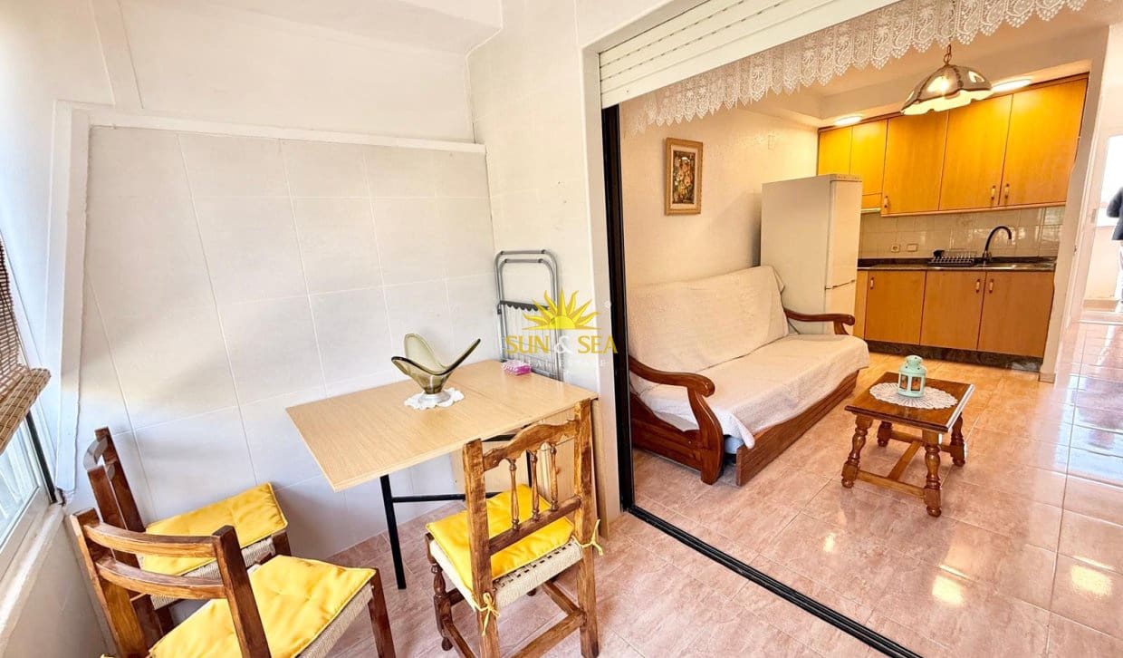 1 sypialnia Apartament na sprzedaż w Pilar de la Horadada z basenem garażem - 150 000 € (Ref: 10136433)
