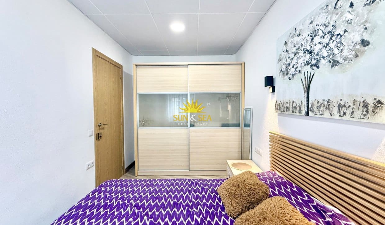 3 soverom Leilighet til leie i Alicante by - € 1 000 (Ref: 10136434)