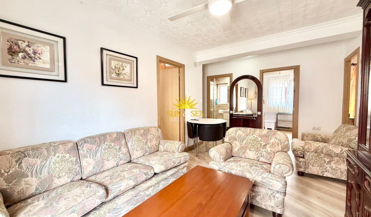 3 soverom Leilighet til leie i Alicante by - € 1 000 (Ref: 10136434)
