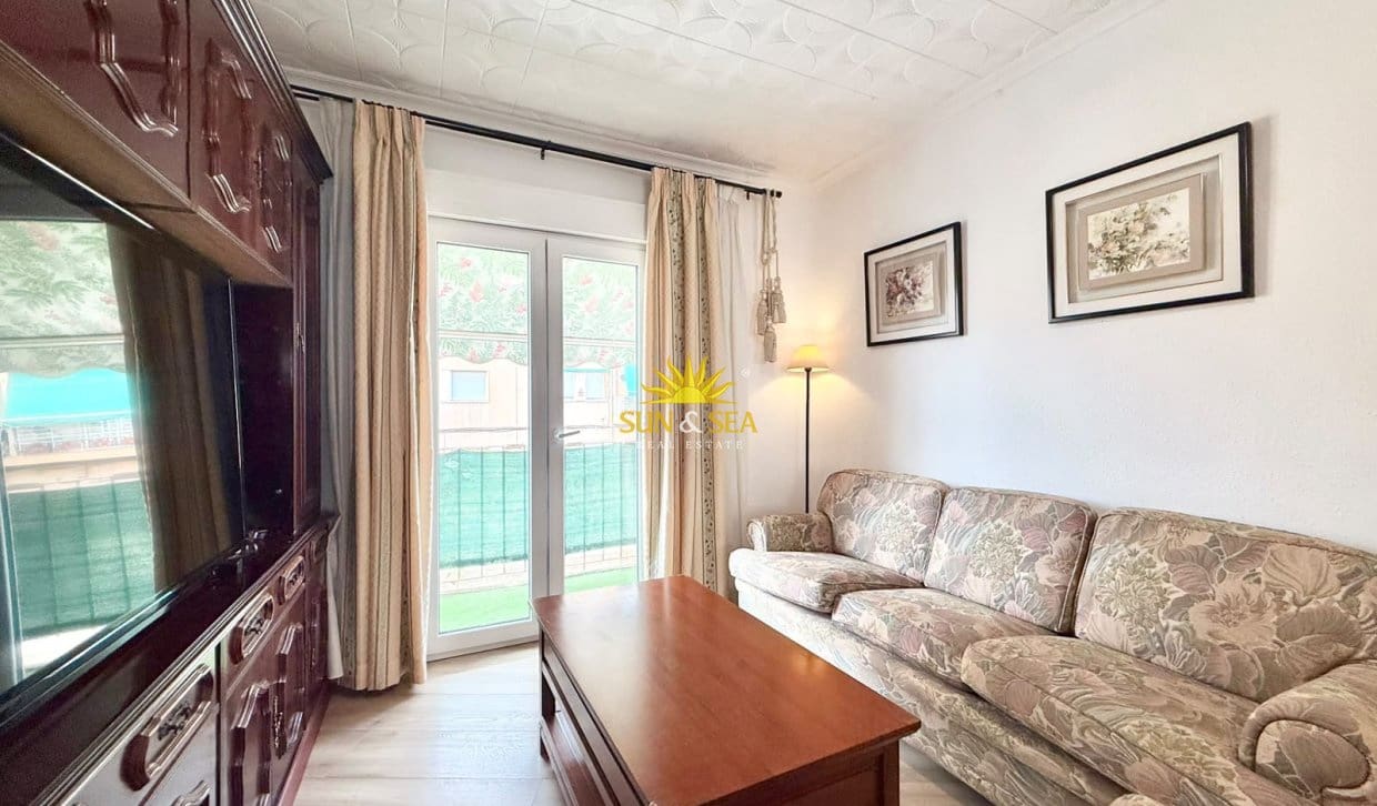3 soverom Leilighet til leie i Alicante by - € 1 000 (Ref: 10136434)
