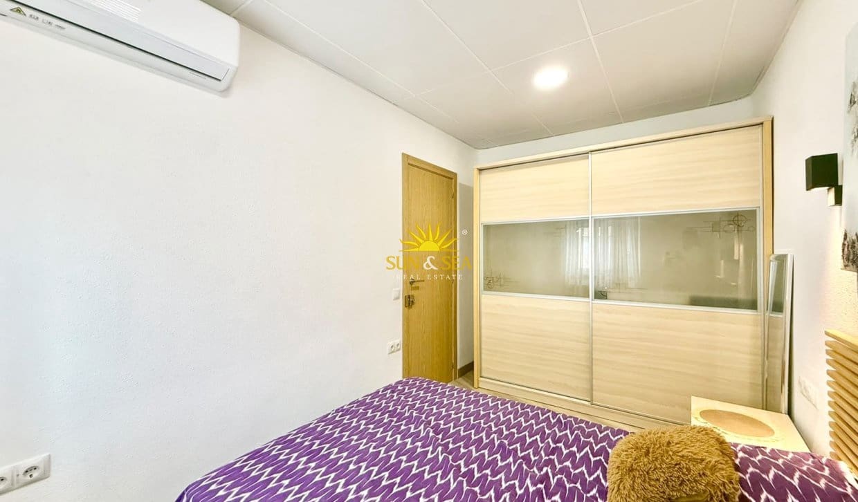 3 soverom Leilighet til leie i Alicante by - € 1 000 (Ref: 10136434)