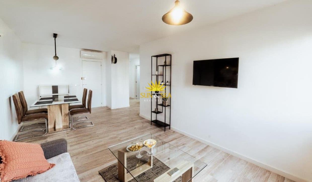 1 bedroom Apartment for rent in Benidorm with pool garage - € 1,100 (Ref: 10136553)