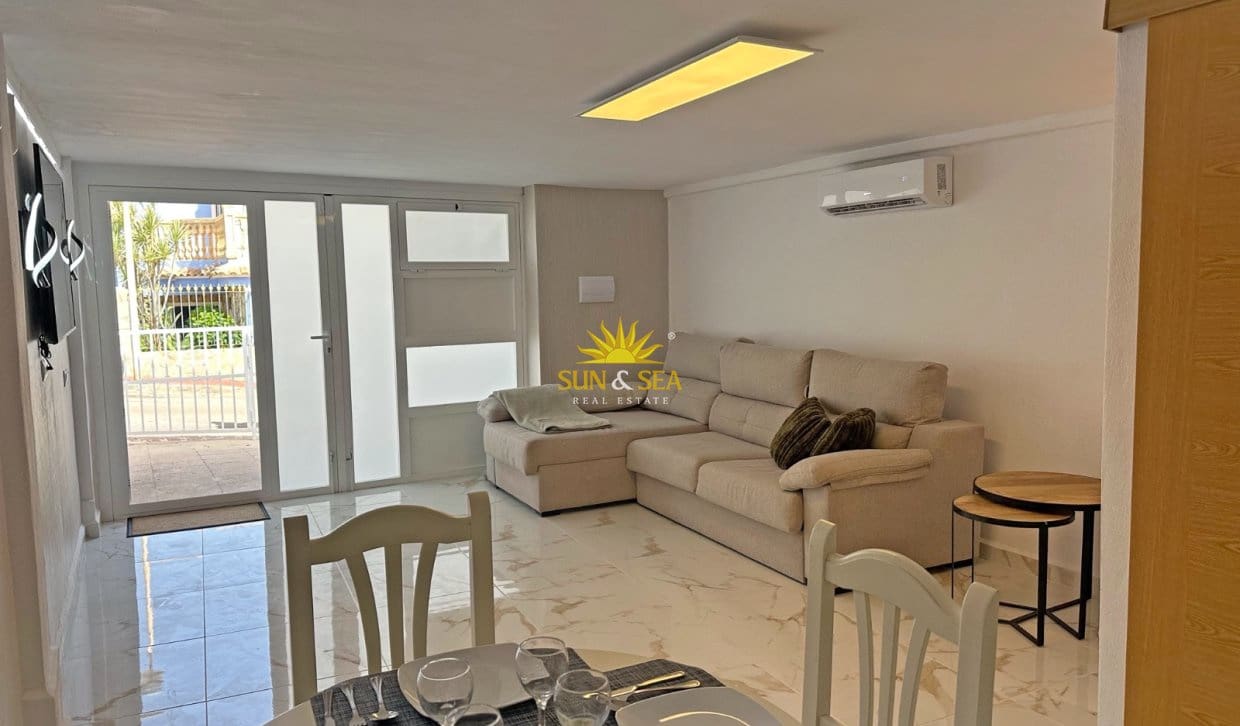 Estudio de 1 habitación en Cabo Cervera en alquiler con garaje - 650 € (Ref: 10136733)
