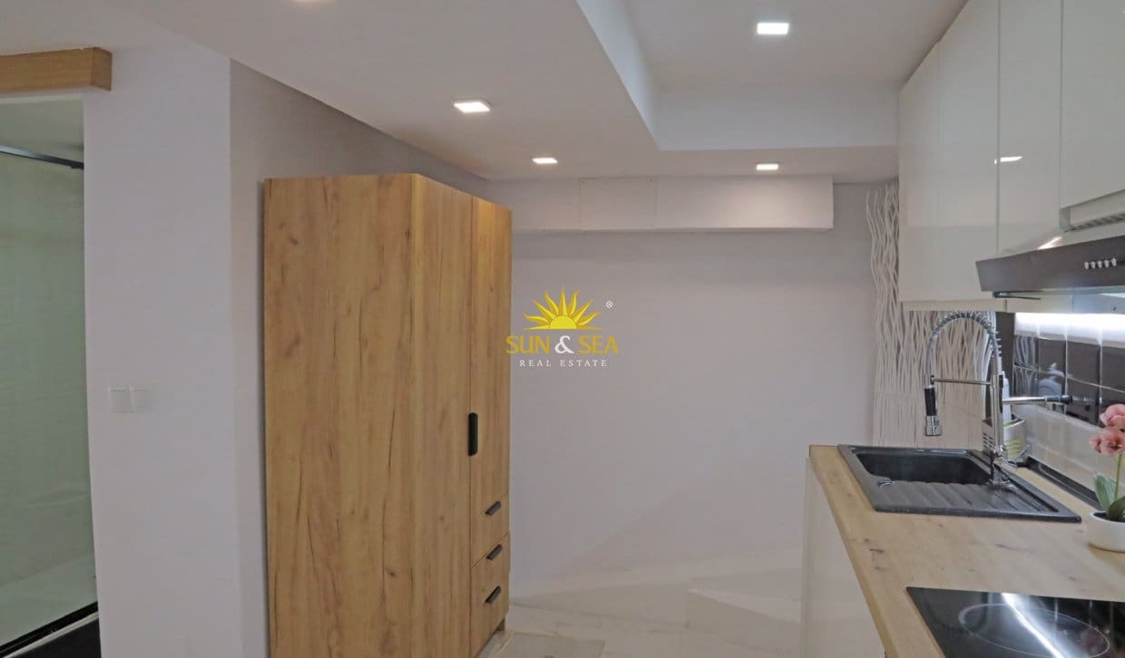 Estudio de 1 habitación en Cabo Cervera en alquiler con garaje - 650 € (Ref: 10136733)