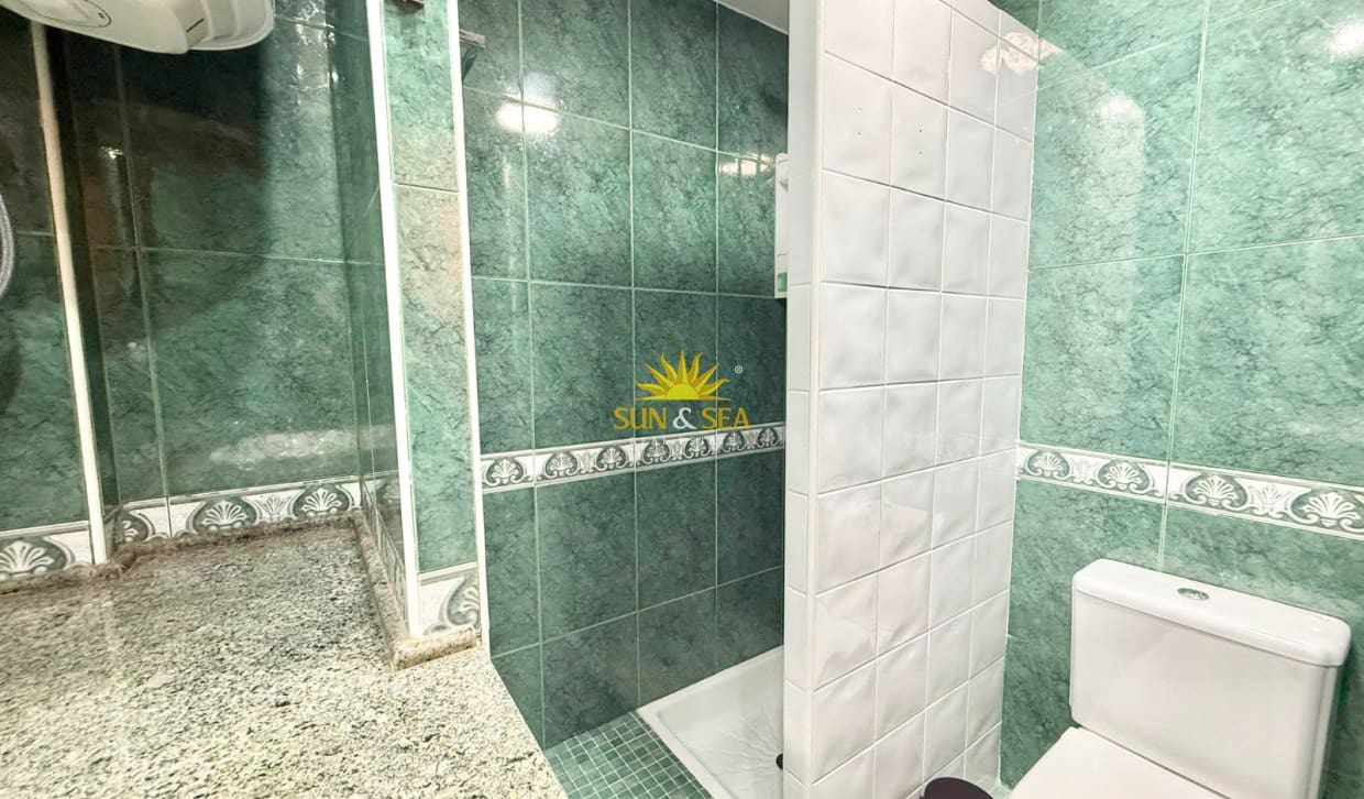 1 makuuhuone Huoneisto myytävänä paikassa Torrevieja mukana uima-altaan - 95 000 € (Ref: 10140187)