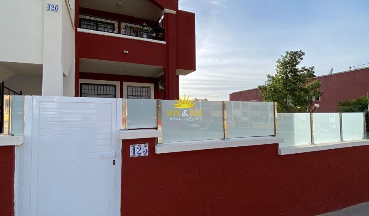 2 camera da letto Appartamento da affittare in Orihuela Costa con piscina garage - 1.050 € (Rif: 10140189)