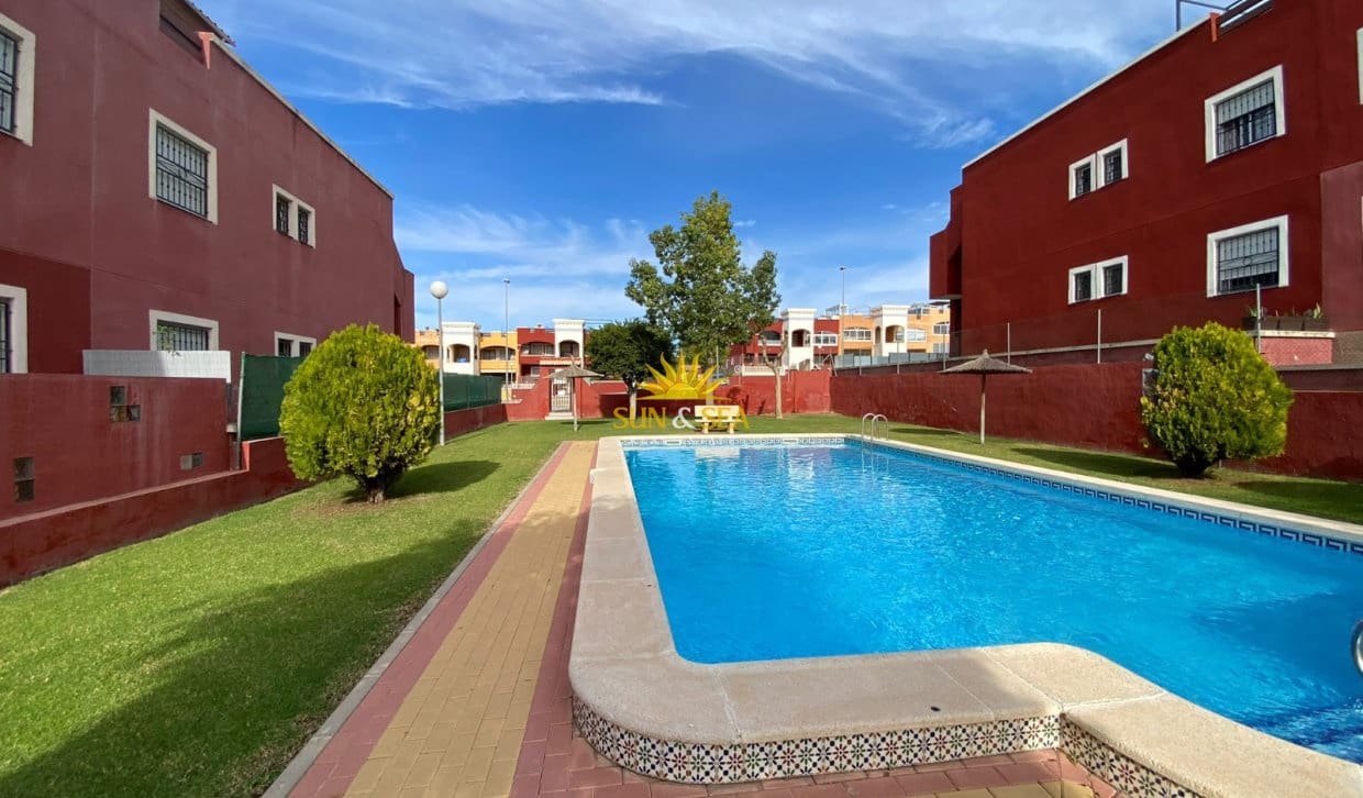 2 camera da letto Appartamento da affittare in Orihuela Costa con piscina garage - 1.050 € (Rif: 10140189)