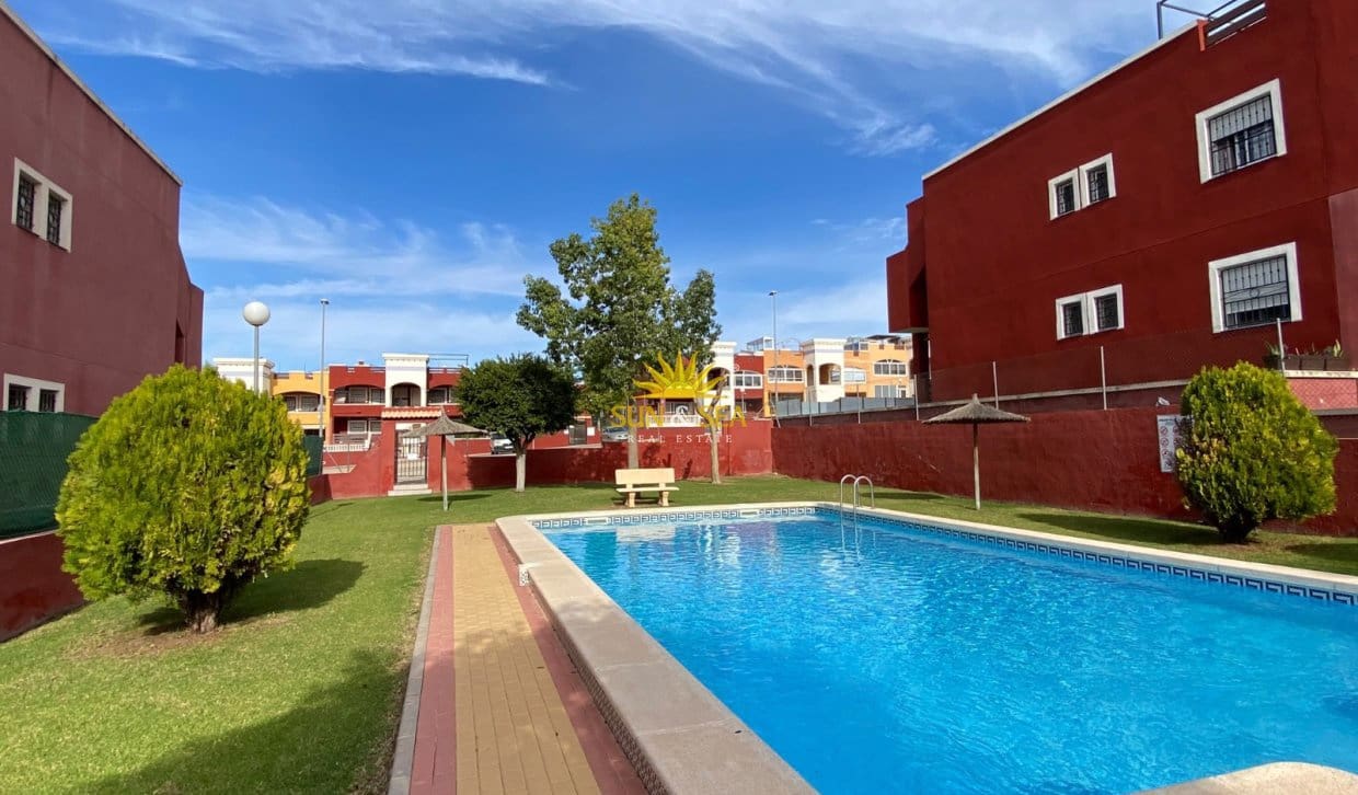 2 camera da letto Appartamento da affittare in Orihuela Costa con piscina garage - 1.050 € (Rif: 10140189)