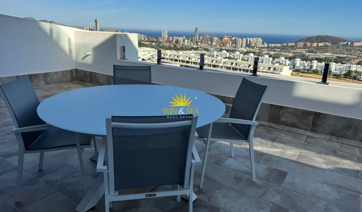 Apartamento de 2 habitaciones en Finestrat en alquiler con piscina garaje - 1.600 € (Ref: 10140348)