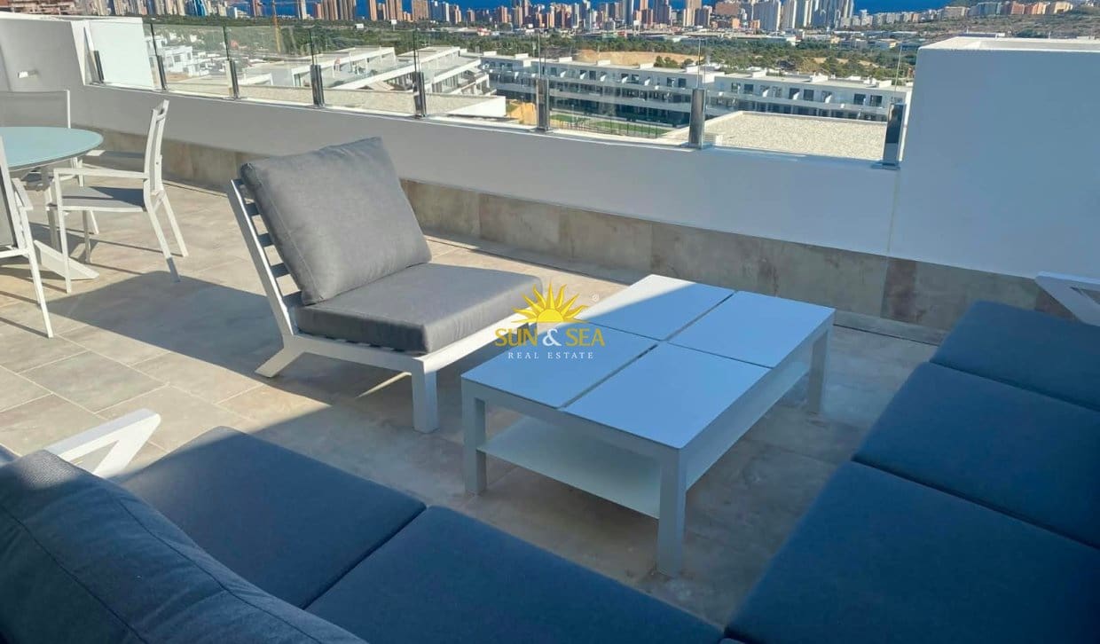 Apartamento de 2 habitaciones en Finestrat en alquiler con piscina garaje - 1.600 € (Ref: 10140348)