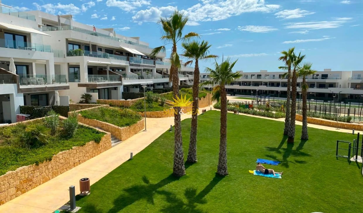 Apartamento de 2 habitaciones en Finestrat en alquiler con piscina garaje - 1.600 € (Ref: 10140348)