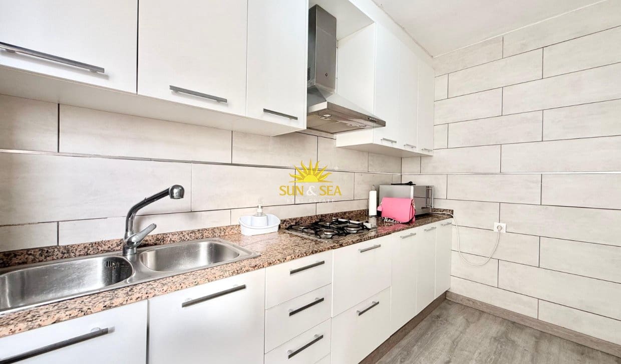 3 sypialnia Apartament do wynajęcia w Miasto Alicante / Alacant - 1 050 € (Ref: 10140349)