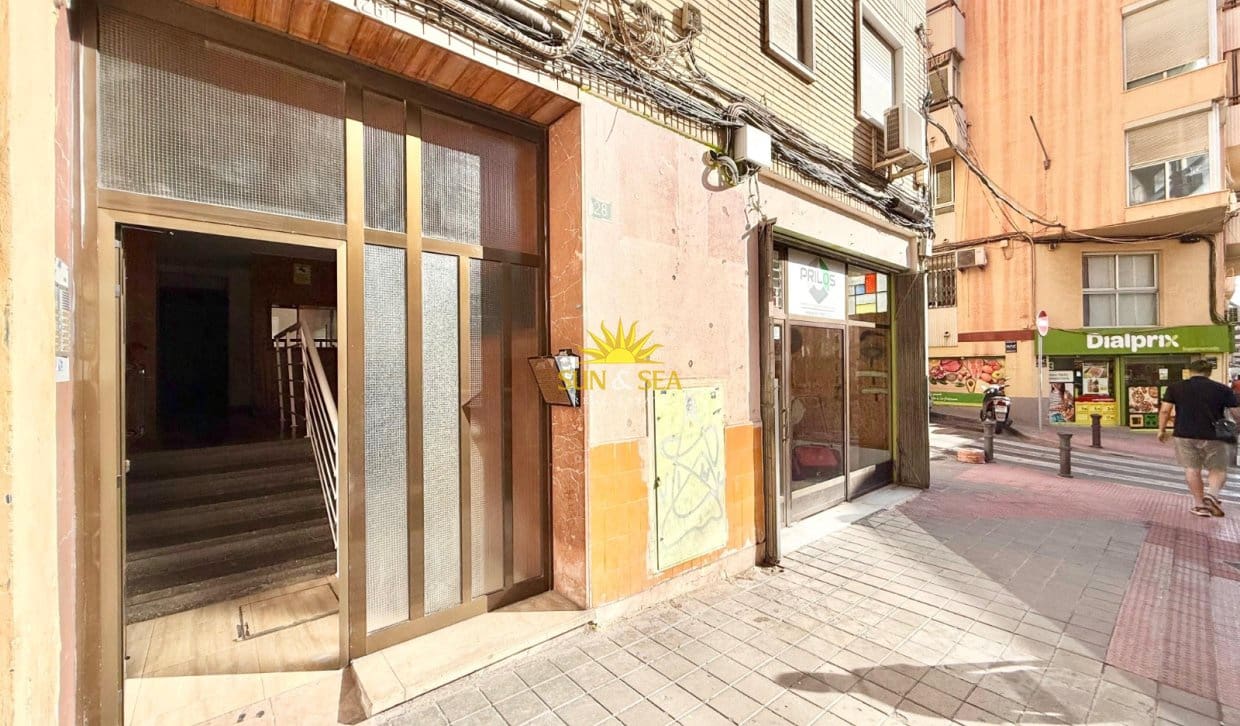 3 sypialnia Apartament do wynajęcia w Miasto Alicante / Alacant - 1 050 € (Ref: 10140349)