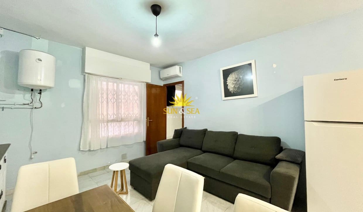 1 quarto Apartamento para venda em Torrevieja com piscina - 148 900 € (Ref: 10141349)