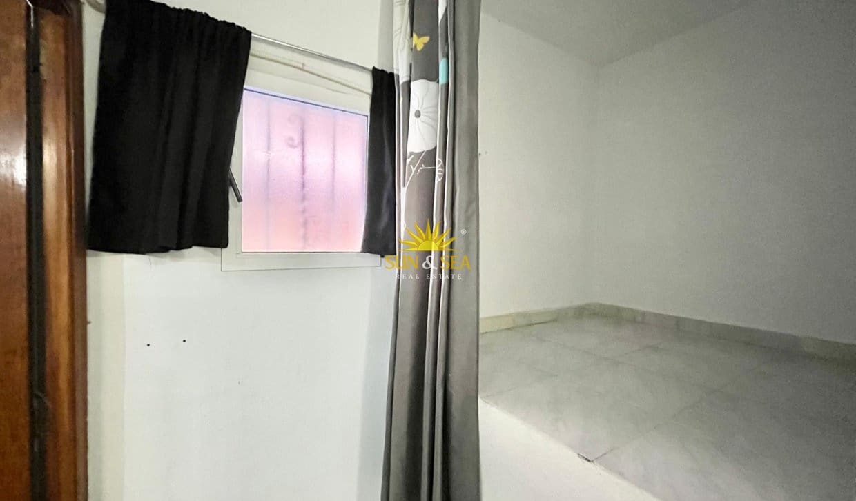 1 quarto Apartamento para venda em Torrevieja com piscina - 148 900 € (Ref: 10141349)