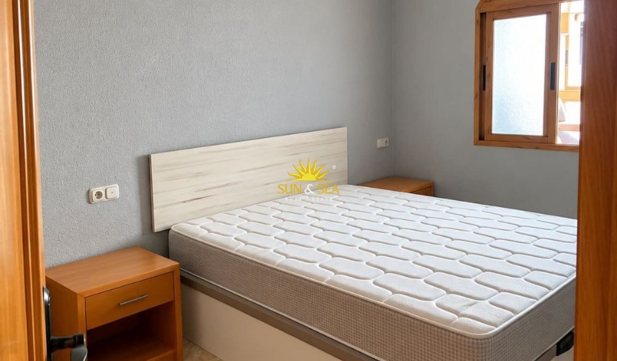 2 slaapkamer Appartement te huur in Benidorm met garage - € 1.500 (Ref: 10141350)
