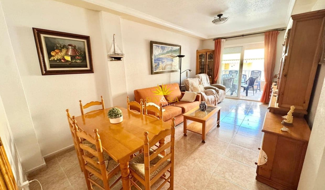 2 bedroom Apartment for rent in Torrevieja with garage - € 850 (Ref: 10144920)