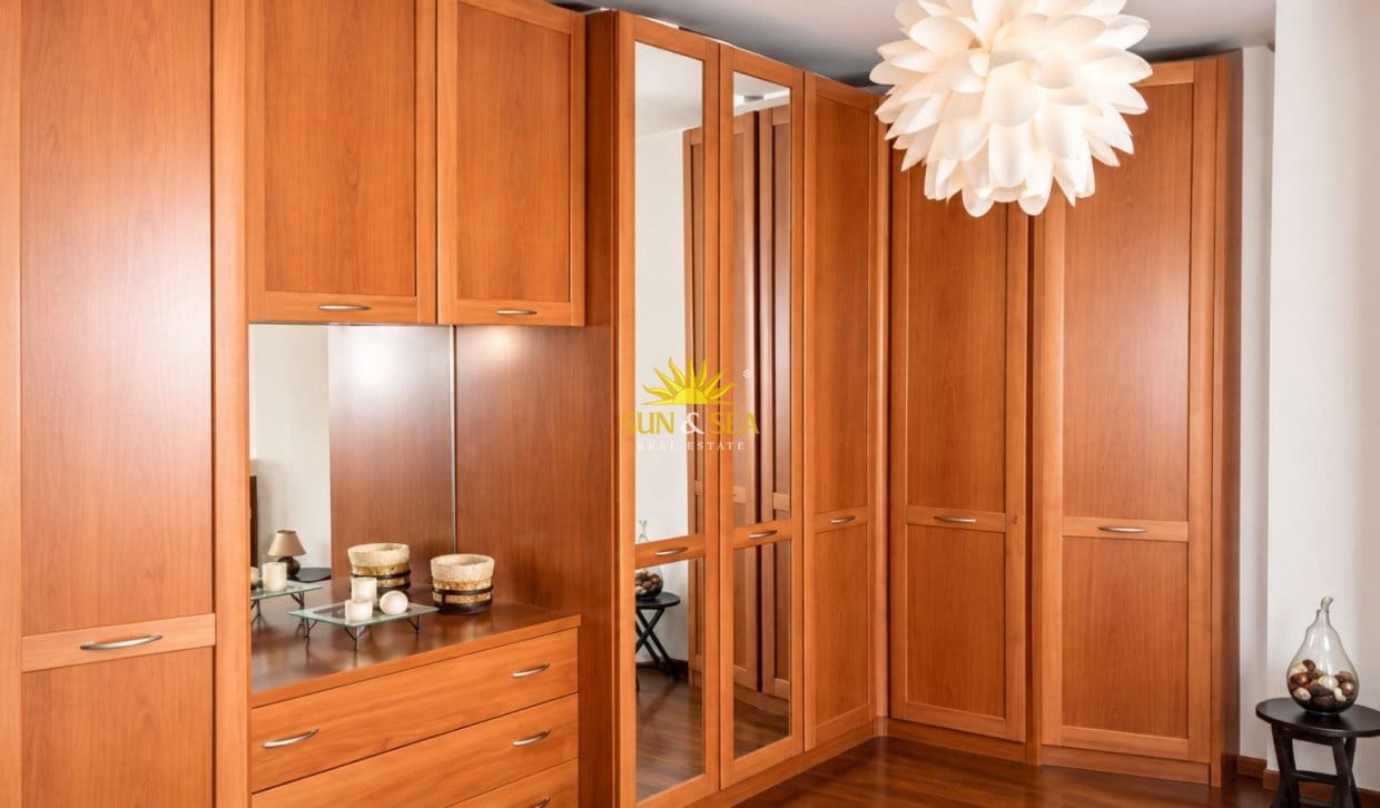2 sovrum Lägenhet att hyra i Alicante stad - 900 € (Ref: 10145060)