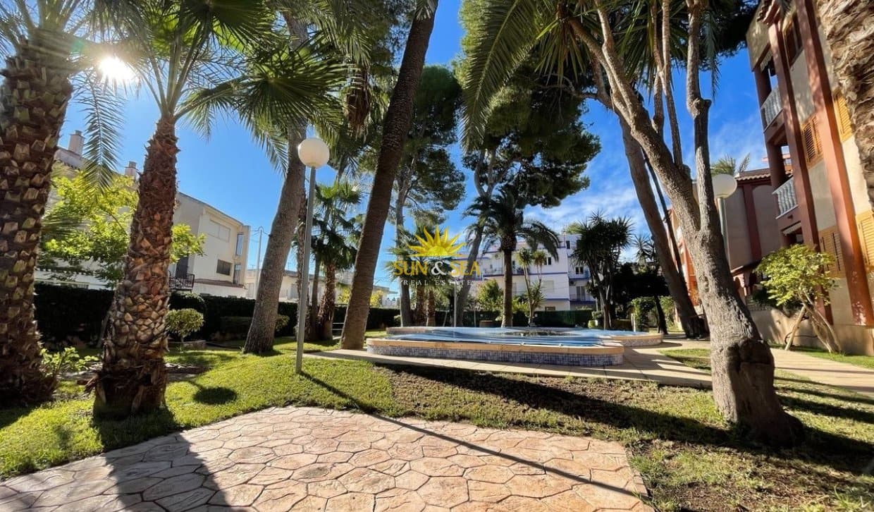 2 makuuhuone Huoneisto vuokrattavana paikassa Santiago de la Ribera mukana uima-altaan 
autotalli - 850 € (Ref: 10145061)