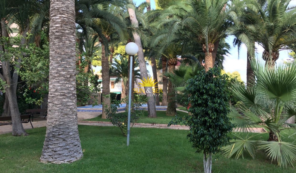 2 makuuhuone Huoneisto vuokrattavana paikassa Santiago de la Ribera mukana uima-altaan 
autotalli - 850 € (Ref: 10145061)