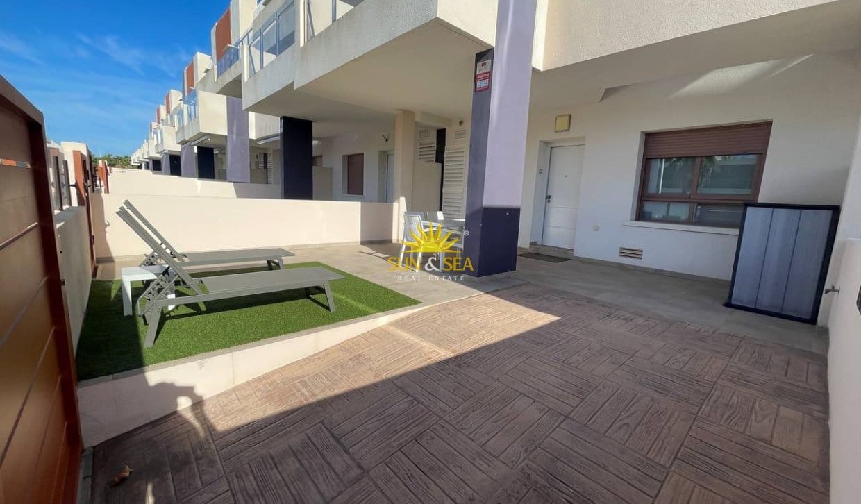 2 bedroom Apartment for holiday rental in Pilar de la Horadada with pool - € 1,000 (Ref: 10145063)