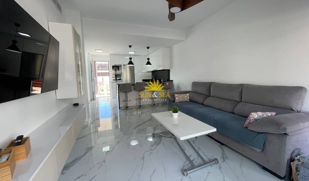 2 bedroom Apartment for holiday rental in Pilar de la Horadada with pool - € 1,000 (Ref: 10145063)