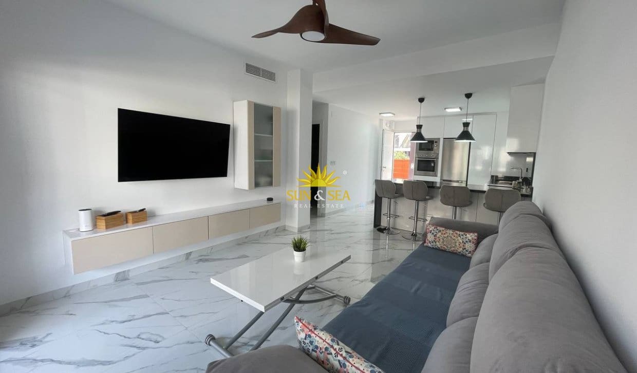 2 bedroom Apartment for holiday rental in Pilar de la Horadada with pool - € 1,000 (Ref: 10145063)